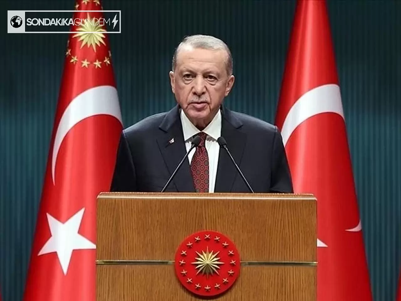 Cumhurbaşkanı Erdoğan'ın açıklamasıyla sona eren Kabine Toplantısı'nda alınan karar doğrultusunda, ülke genelinde 1 günlük yas ilan edildi.