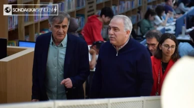Milli Takım'ın Yeni Teknik Direktörü Şenol Güneş, Kütüphanede Bilgi ve Kitap Aşkını Görücüye Çıkardı!