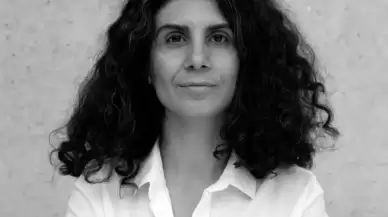 rezzan gümgüm’ün “Kırmızı çizgiler/im” Sergisi Kıraathane’de!
