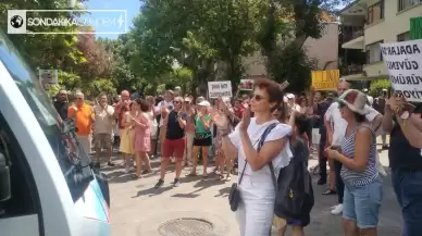 Adalar'da Minibüs Tartışması: Polis ve Vatandaşlar Arasında Gerilim! Gözaltılar Gerçekleşti.