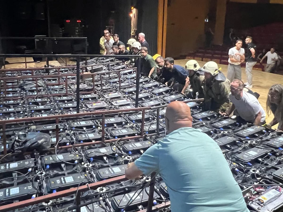 Cemal Reşit Rey Konser Salonu'nda meydana gelen olayda çok sayıda yaralı olduğu bildirildi.