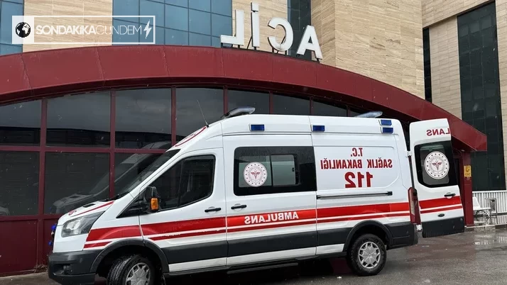 Tanyeri Mahallesi'nde Taş ve Sopa Kavgası; 10 Yaralı Hastaneye Kaldırıldı. Jandarma ve Sağlık Ekipleri Olaya Müdahale Etti.
